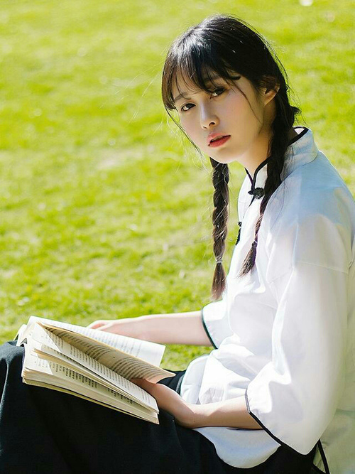 “法甲争冠火药味十足,劲旅全力冲刺最后阶段”,法甲 经典比赛