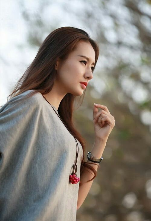 上海申花备战之际，球迷为他们加油，上海申花队的比赛